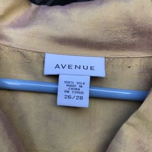 Avenue 26/28 never worn gold blouse